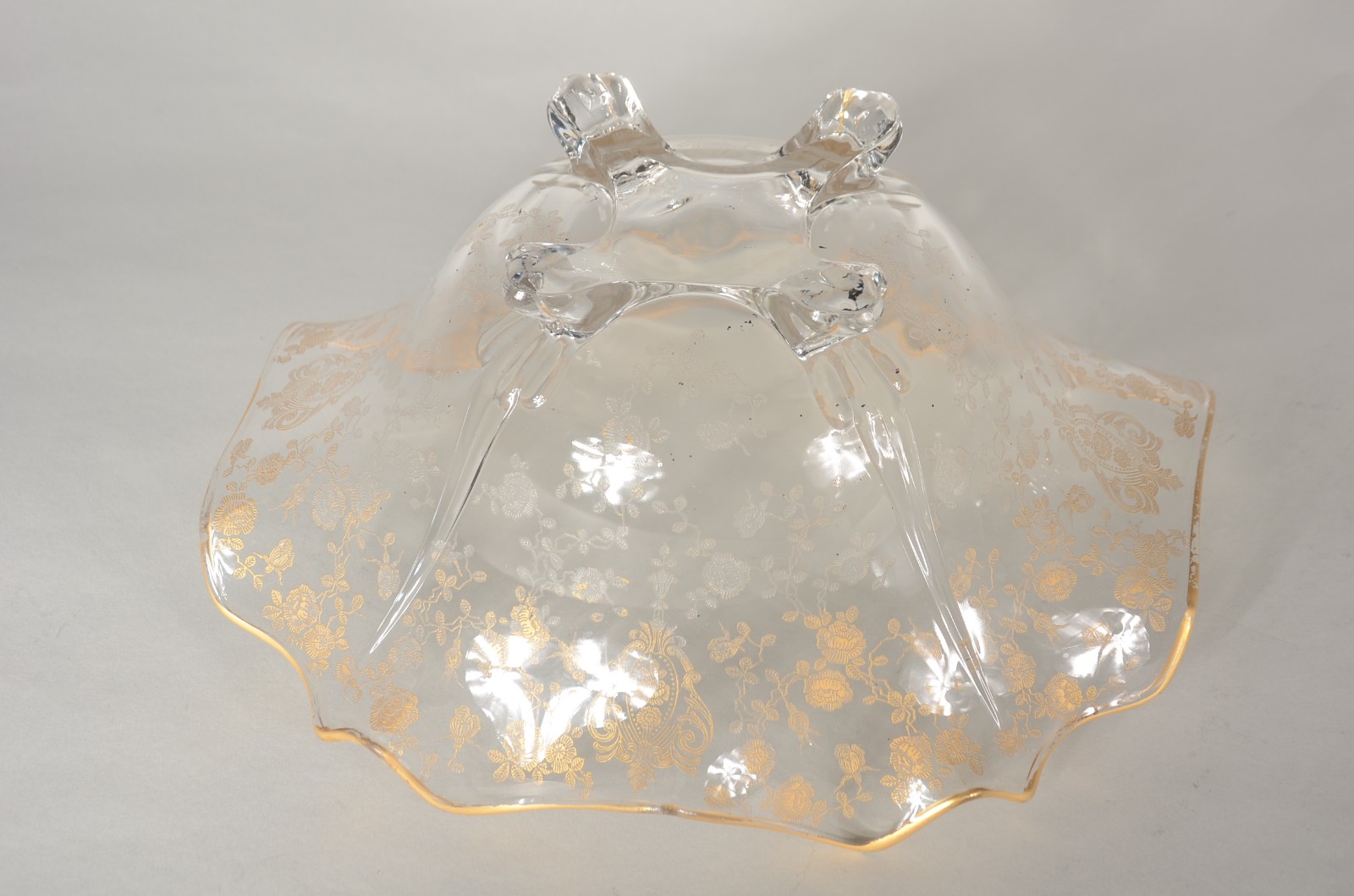 Quatro peças diversas de cristal, sendo: 2 fruteiras e par de... - foto 5 de 11