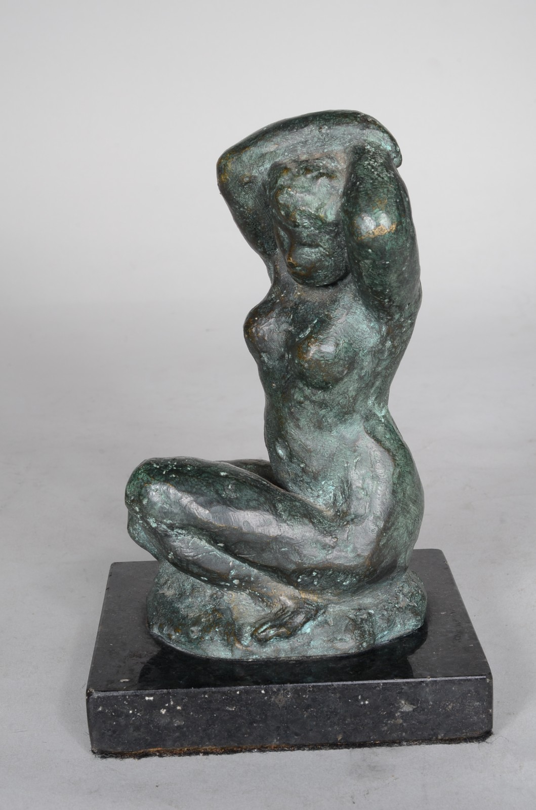 Escultura de bronze patinado, base de mármore, assinada. - foto 4 de 8