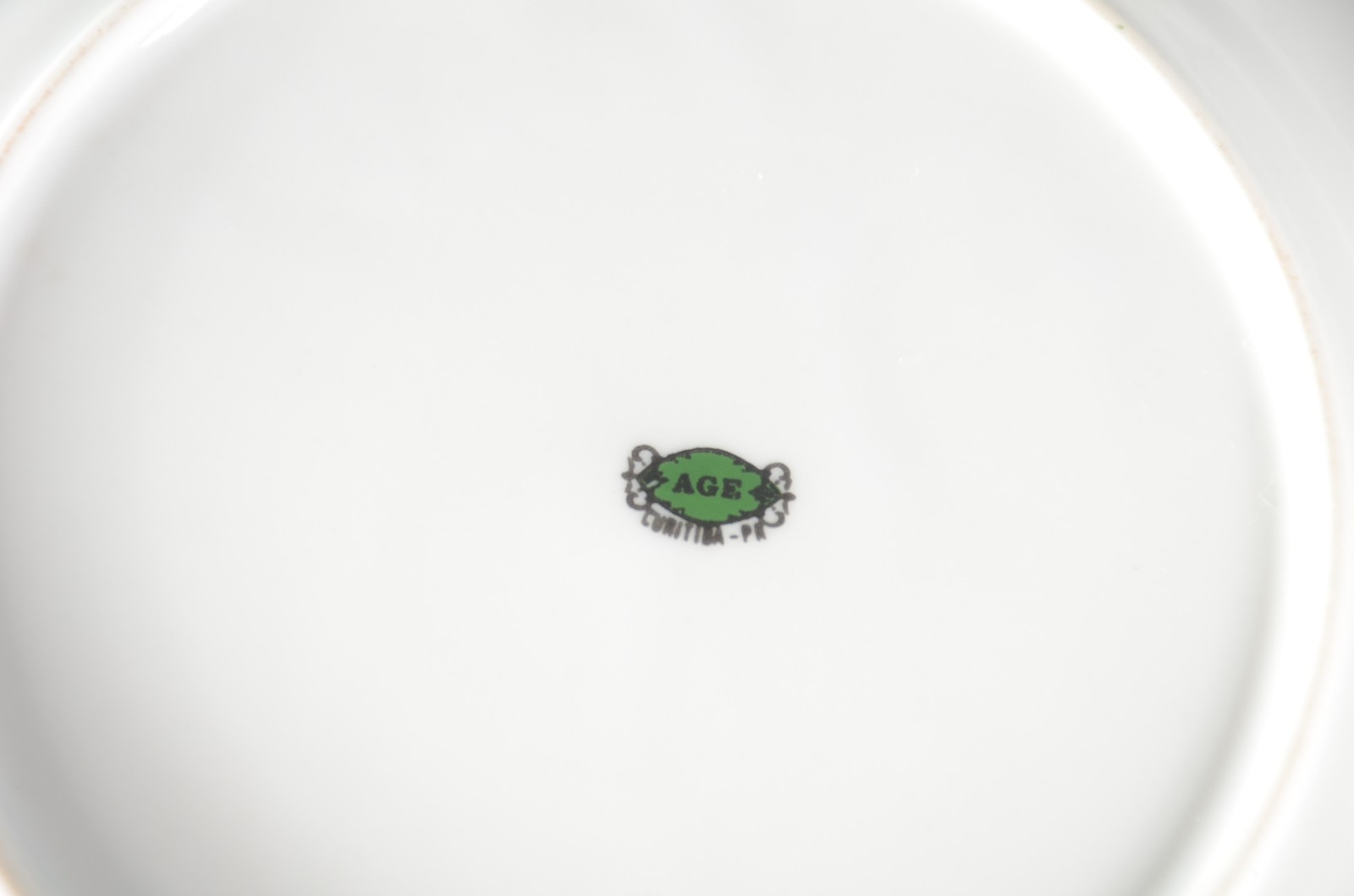 Aparelho para chá e café de porcelana branca com "xadrez verde"... - foto 4 de 11
