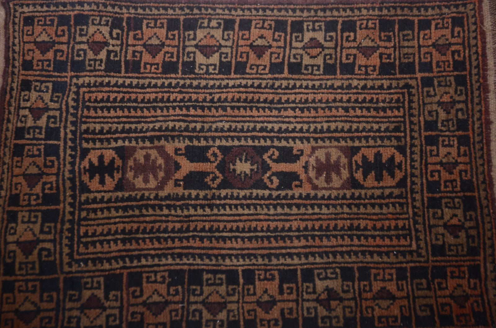 Três tapetes diversos, sendo: Hamadan, Kilim e Belouch. - foto 3 de 10