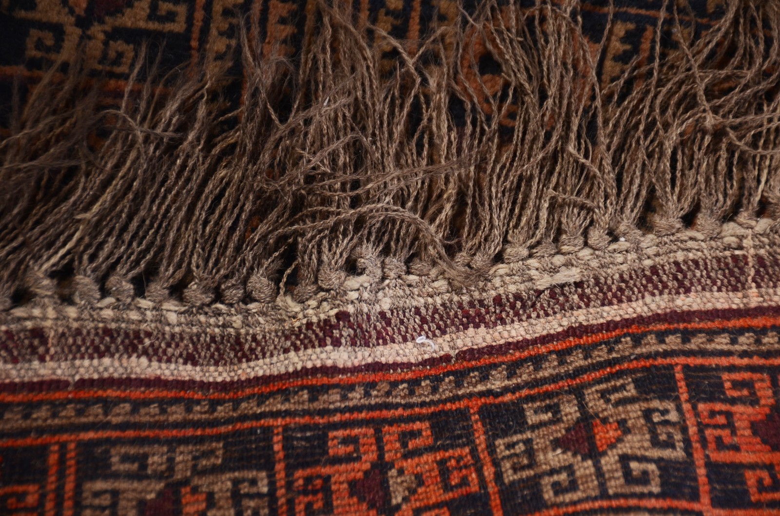 Três tapetes diversos, sendo: Hamadan, Kilim e Belouch. - foto 10 de 10