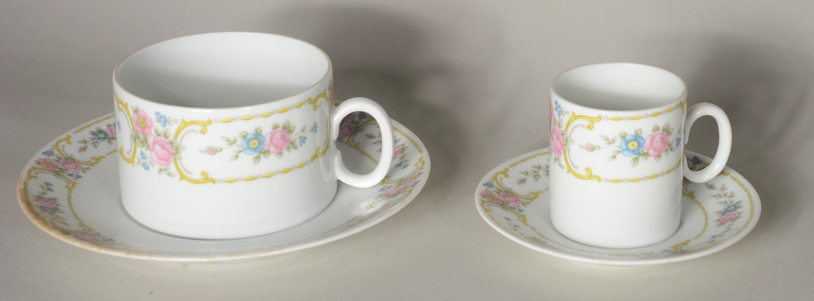 Aparelho de jantar, chá e café de porcelana Renner, fundo branco com... - foto 8 de 10