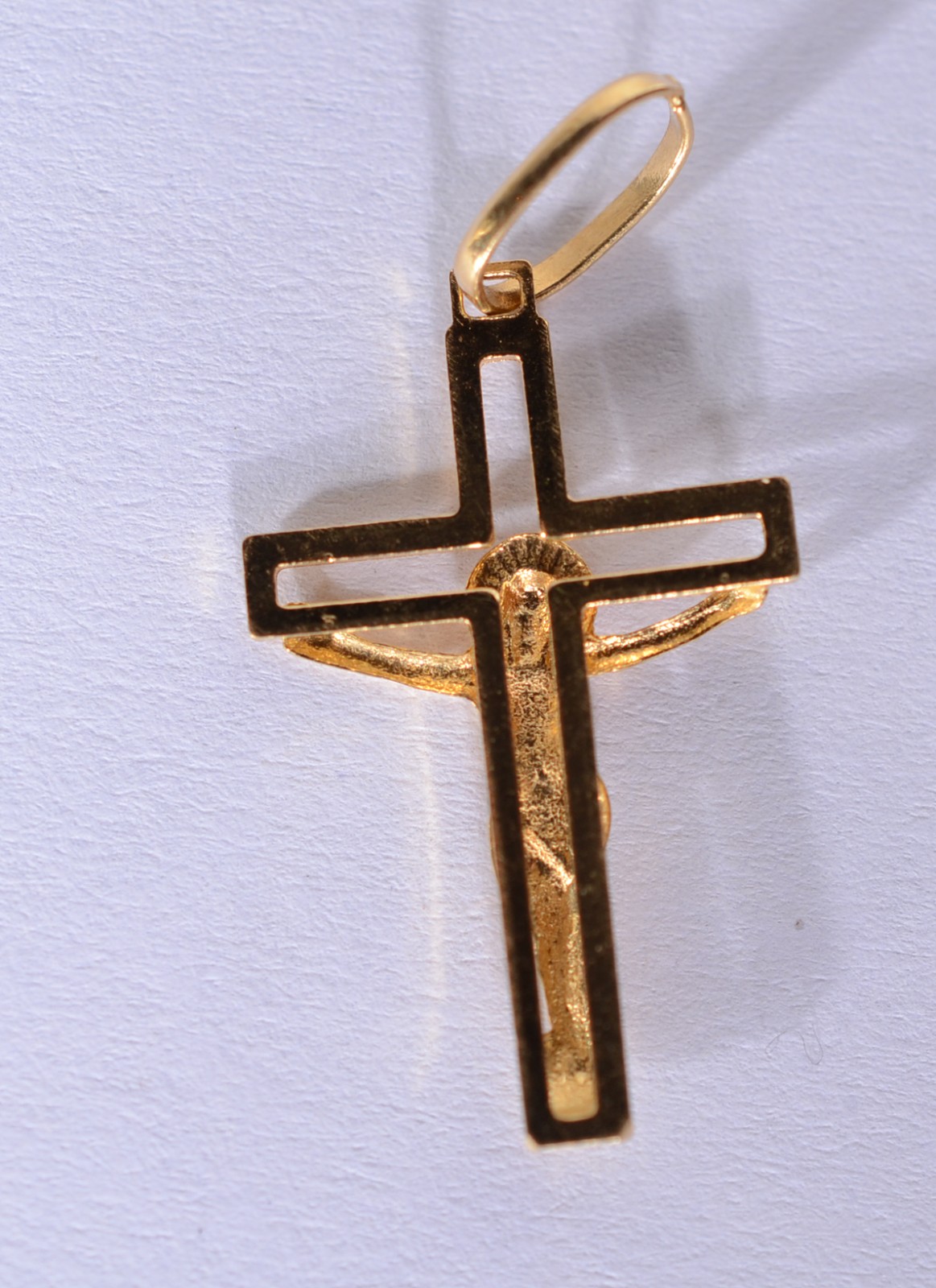 Crucifixo de ouro 18 k., contraste 750 mls. (Por motivos de segurança... - foto 3 de 4
