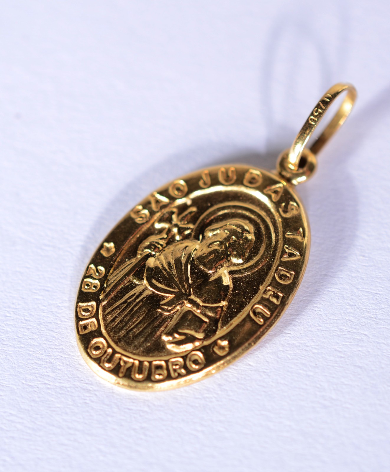 Pendente São Judas Tadeu de ouro 18 k., contraste 750 mls. (Por... - foto 2 de 3