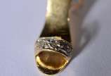 Pendente feitio sapato de ouro 18 k., contraste... - Pendente feitio sapato de ouro 18 k., contraste 750 mls.  (Por motivos de segurança a peça não se encontra na loja).
