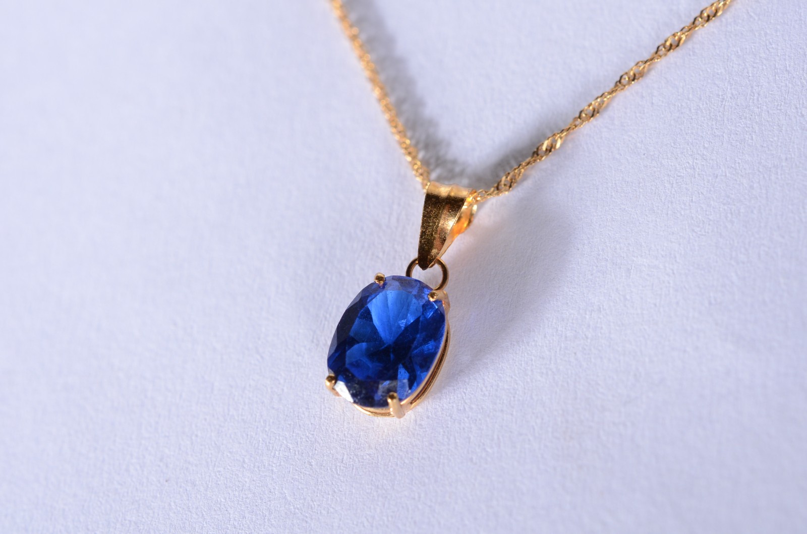 Colar com pendente de ouro 18 k., contraste 750 mls. (Por motivos de... - foto 3 de 7