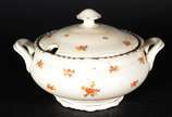 Serviço de jantar de porcelana tcheca Thun, com... - Serviço de jantar de porcelana tcheca Thun, composto de: 12 pratos rasos (um com fio de cabelo), 10 pratos fundos, 12 pratos de sobremesa (1 com...