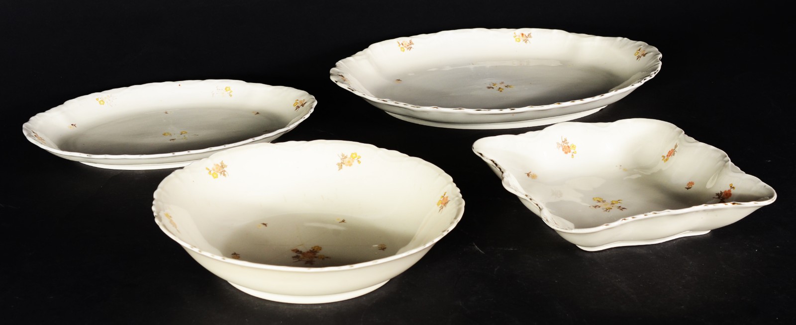 Serviço de jantar de porcelana tcheca Thun, composto de: 12 pratos... - foto 5 de 10