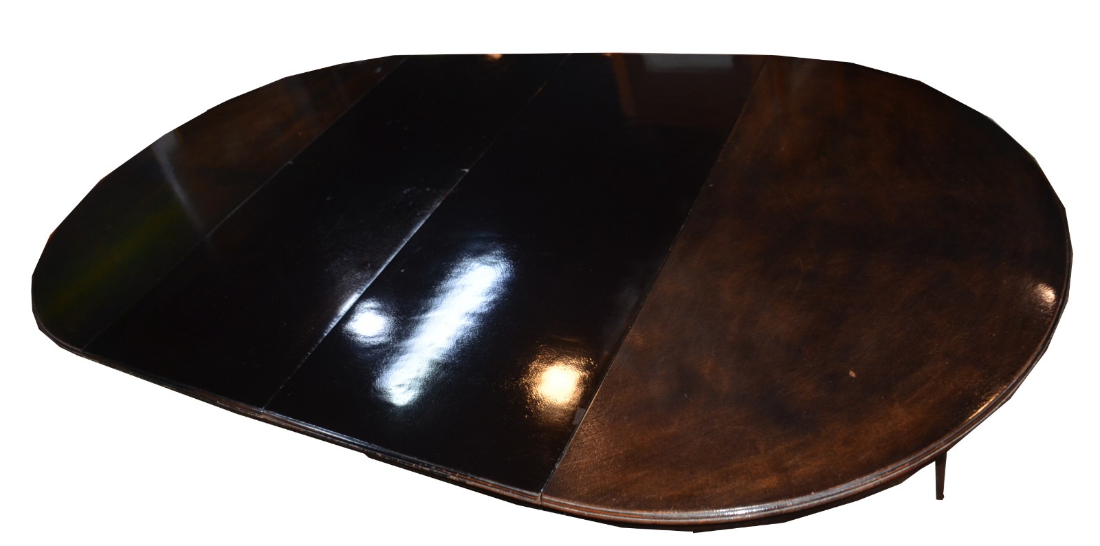 Mesa de jantar de madeira nobre, 2 tabuas extensoras (0,55 cm x 1,30... - foto 3 de 10
