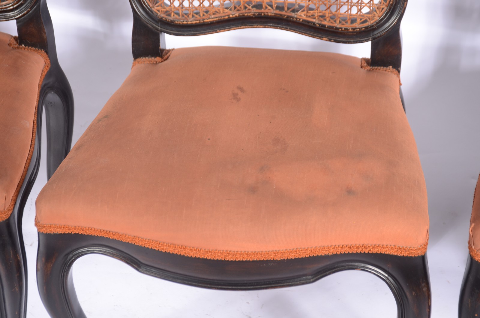Mesa de jantar de madeira nobre, 2 tabuas extensoras (0,55 cm x 1,30... - foto 10 de 10