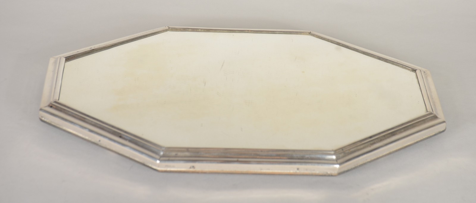 Presentoir com borda de prata, fundo espelhado. Peso da prata: 70 g... - foto 1 de 5