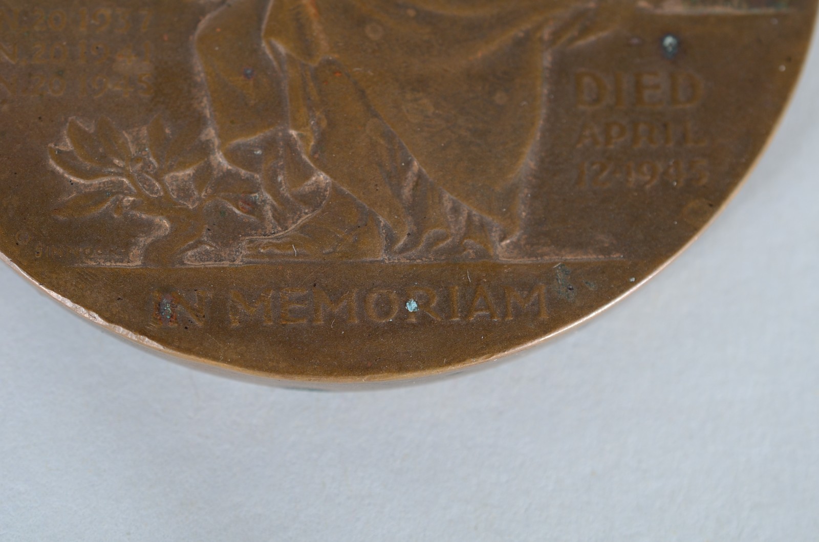 Medalha de bronze "President of the United States" - Franklin Delano... - foto 5 de 9