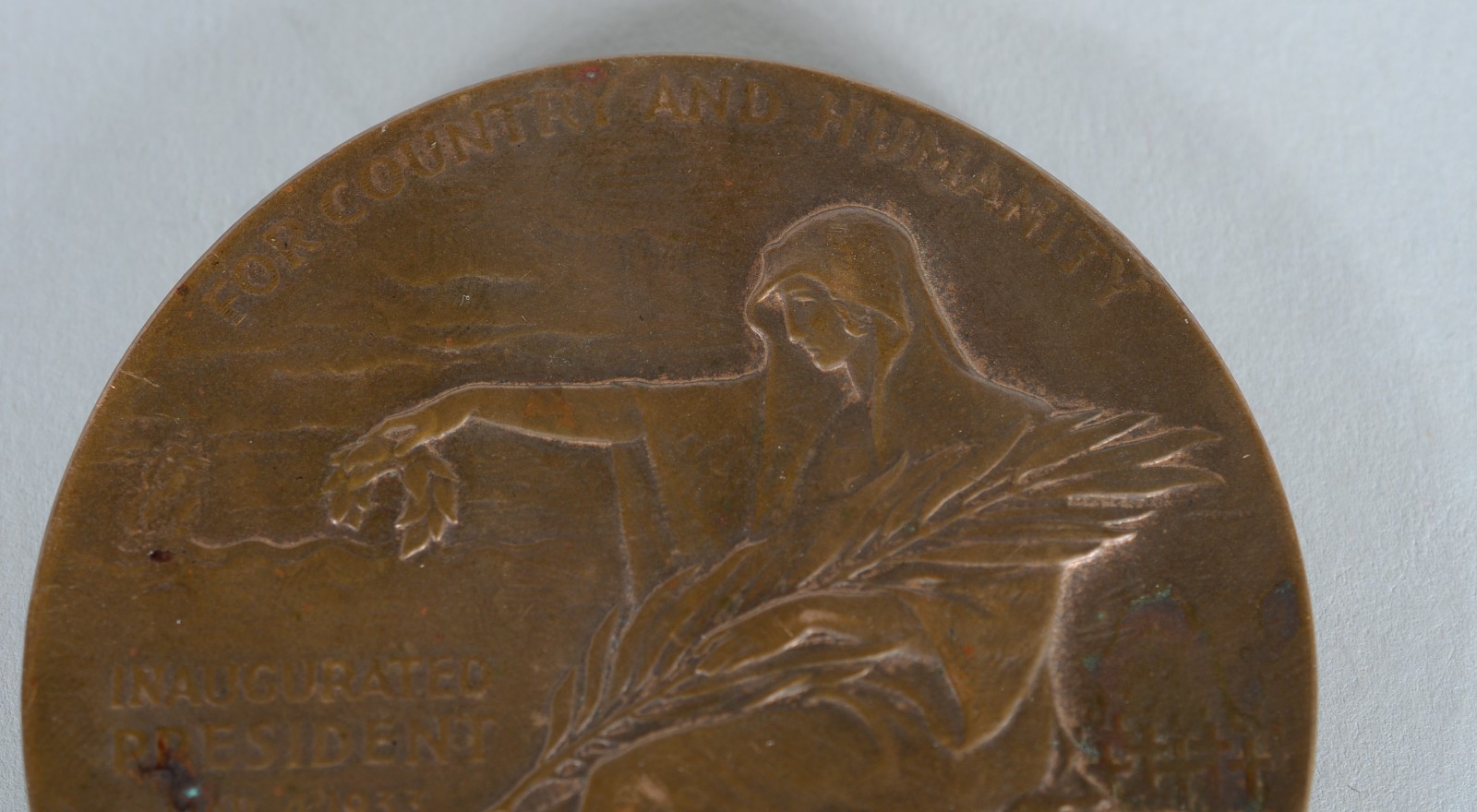 Medalha de bronze "President of the United States" - Franklin Delano... - foto 8 de 9