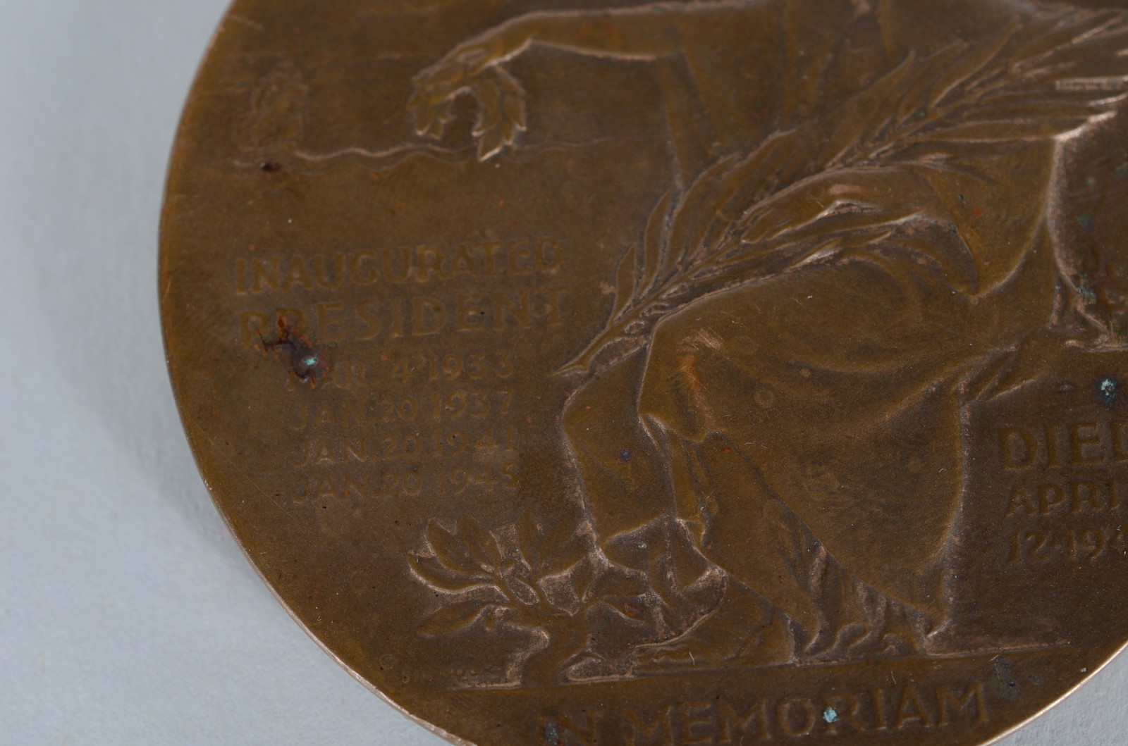 Medalha de bronze "President of the United States" - Franklin Delano... - foto 9 de 9