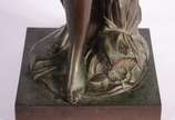 CHARLES GAUTIER - BRONZIER (França, século XIX)... - Escultura de bronze representando figura feminina. Assinada na base.