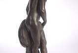 CHARLES GAUTIER - BRONZIER (França, século XIX)... - Escultura de bronze representando figura feminina. Assinada na base.