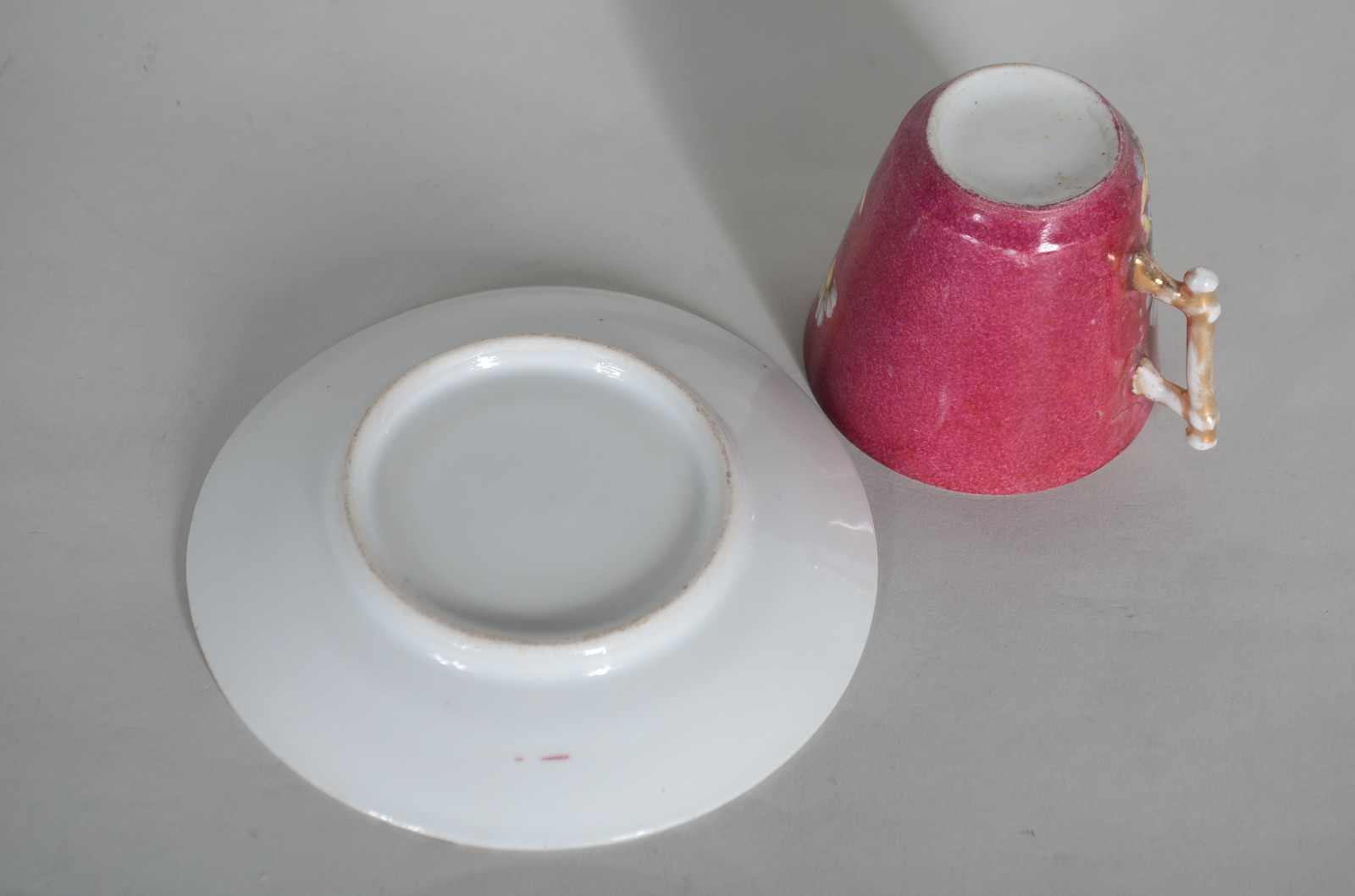 Pequeno serviço de café de porcelana floral com borboletas, composto... - foto 7 de 8