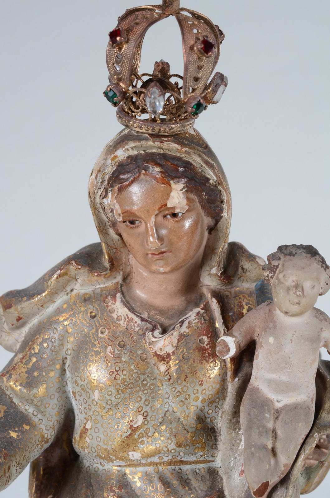 Nossa Senhora da Conceição com menino - Antiga imagem de madeira... - foto 3 de 11