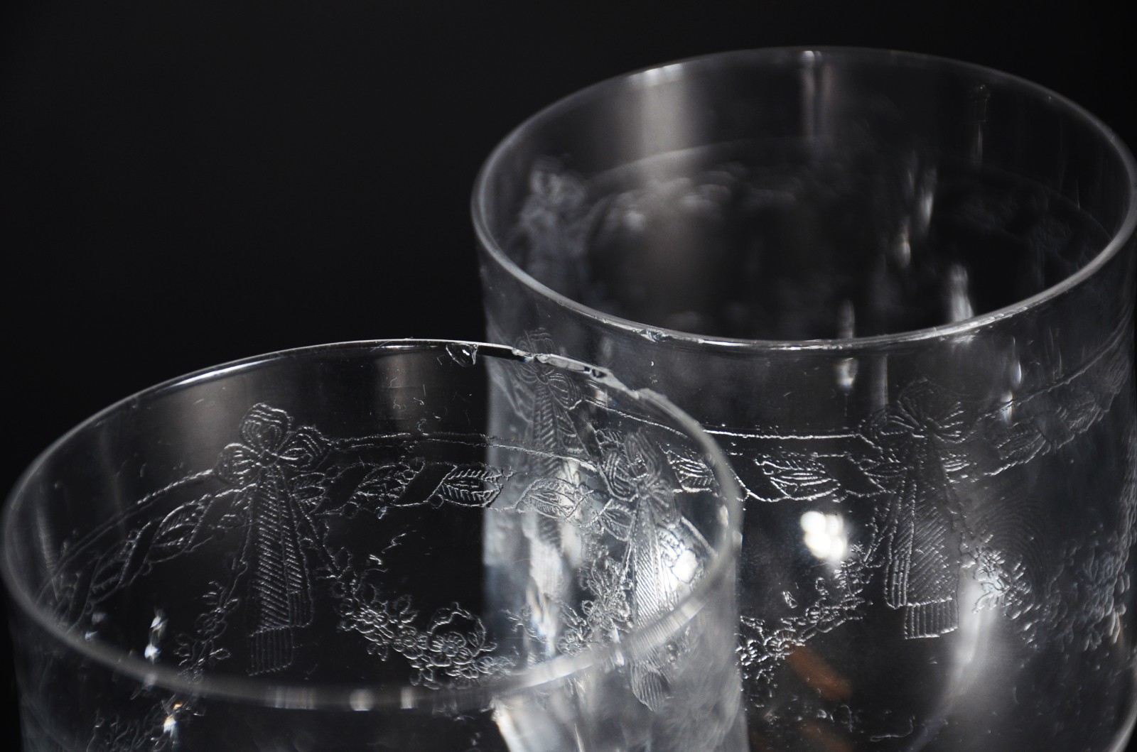 Parte de serviço de cristal europeu lavrado com guirlandas, composto... - foto 8 de 8