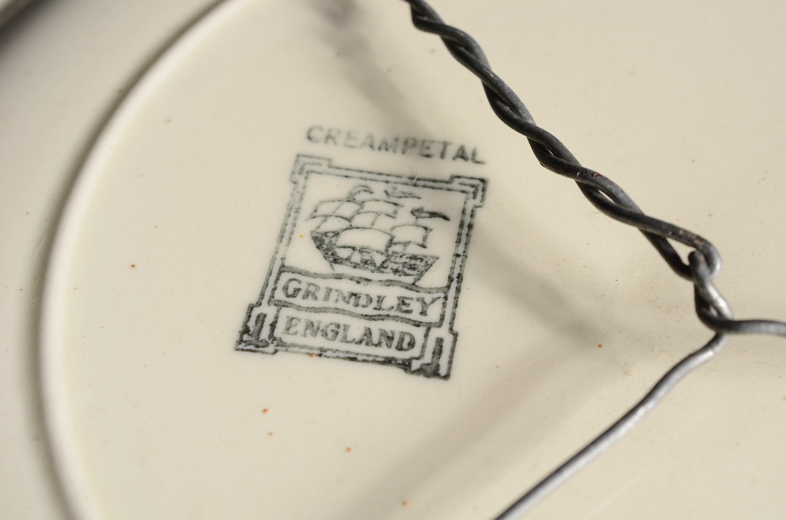 Diversas pratos de porcelana, sendo 4 alemães da Bavaria decorados... - foto 6 de 8