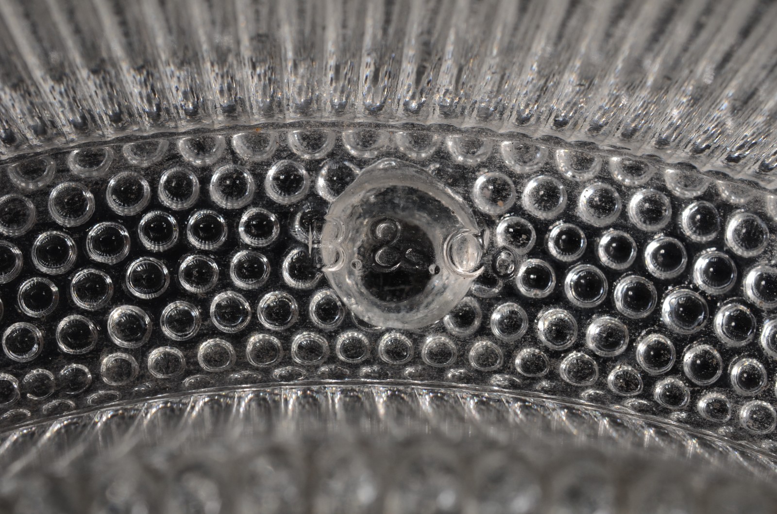 Quatro peças de vidro/cristal, sendo: bowl com borda recortada... - foto 4 de 11