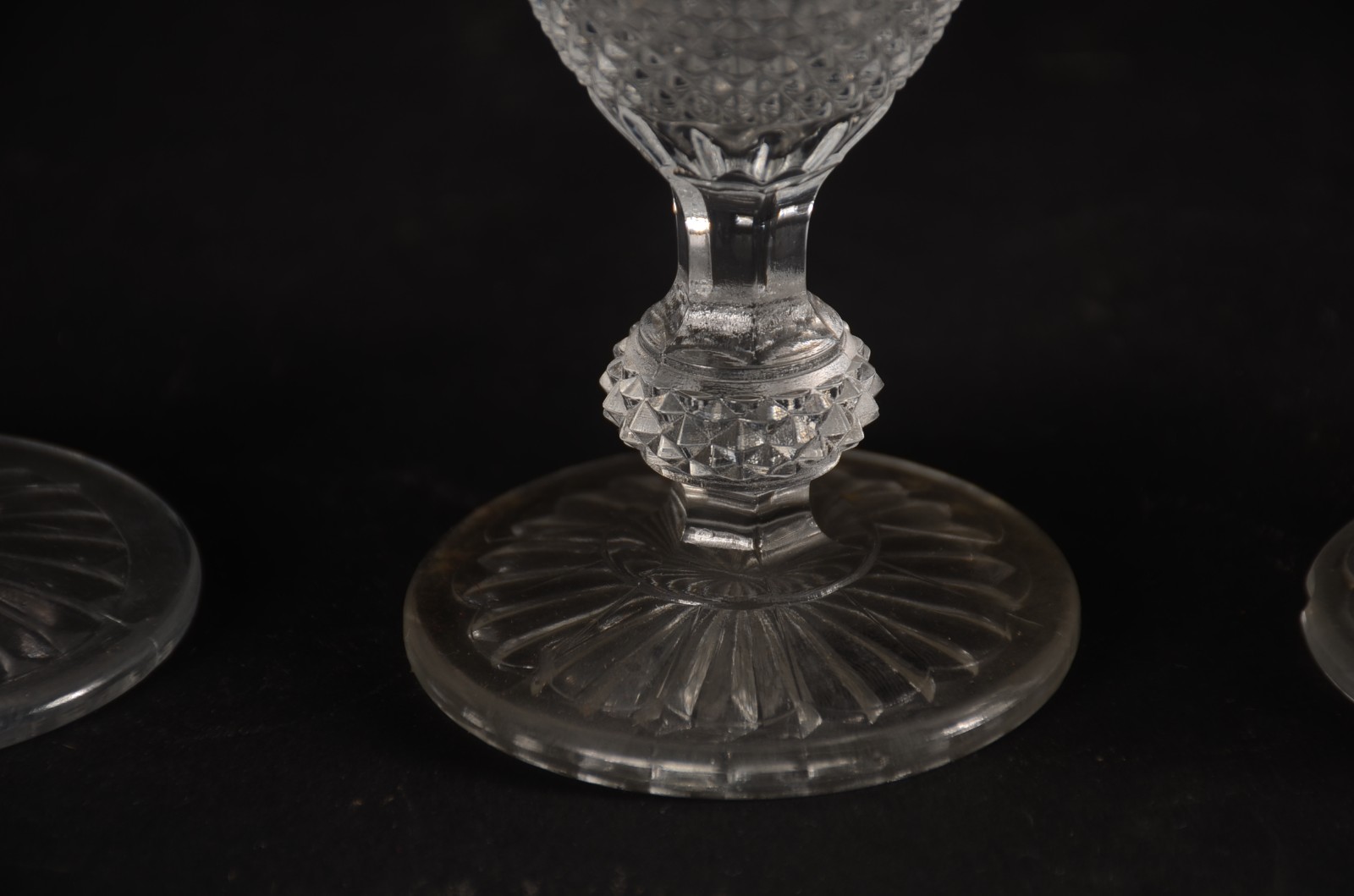 Conjunto de cristal lapidação bico de jaca, composto de: 18 taças... - foto 5 de 8