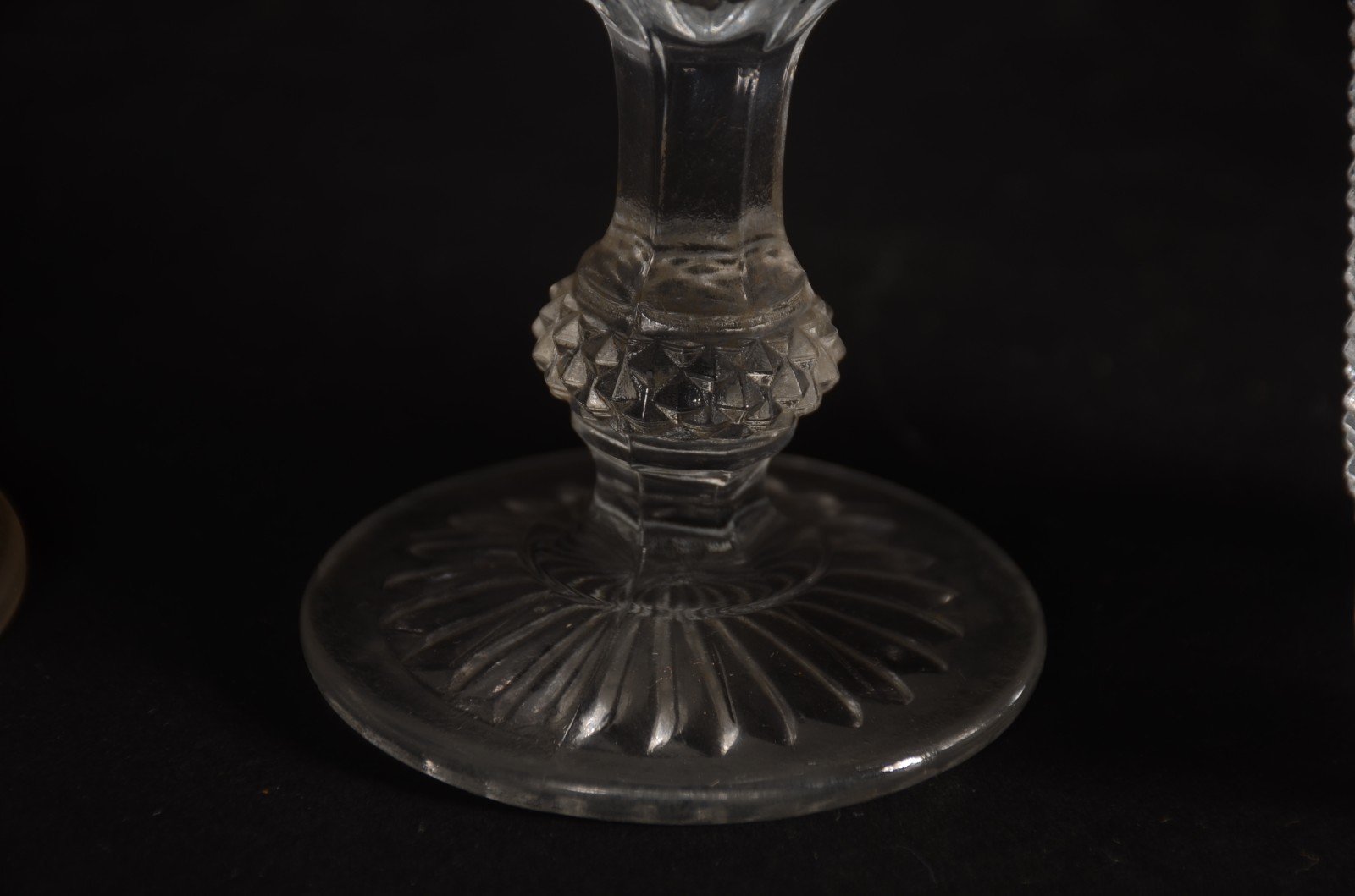 Conjunto de cristal lapidação bico de jaca, composto de: 12 taças... - foto 4 de 6