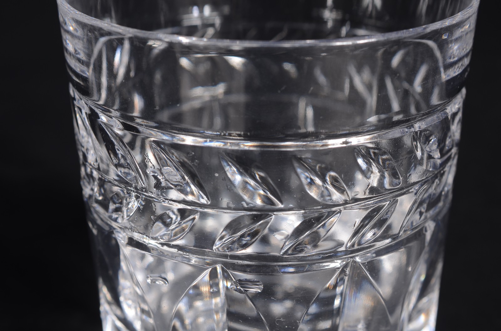 Nove copos de cristal europeu lapidado para Whisky (dois com bicados). - foto 3 de 7