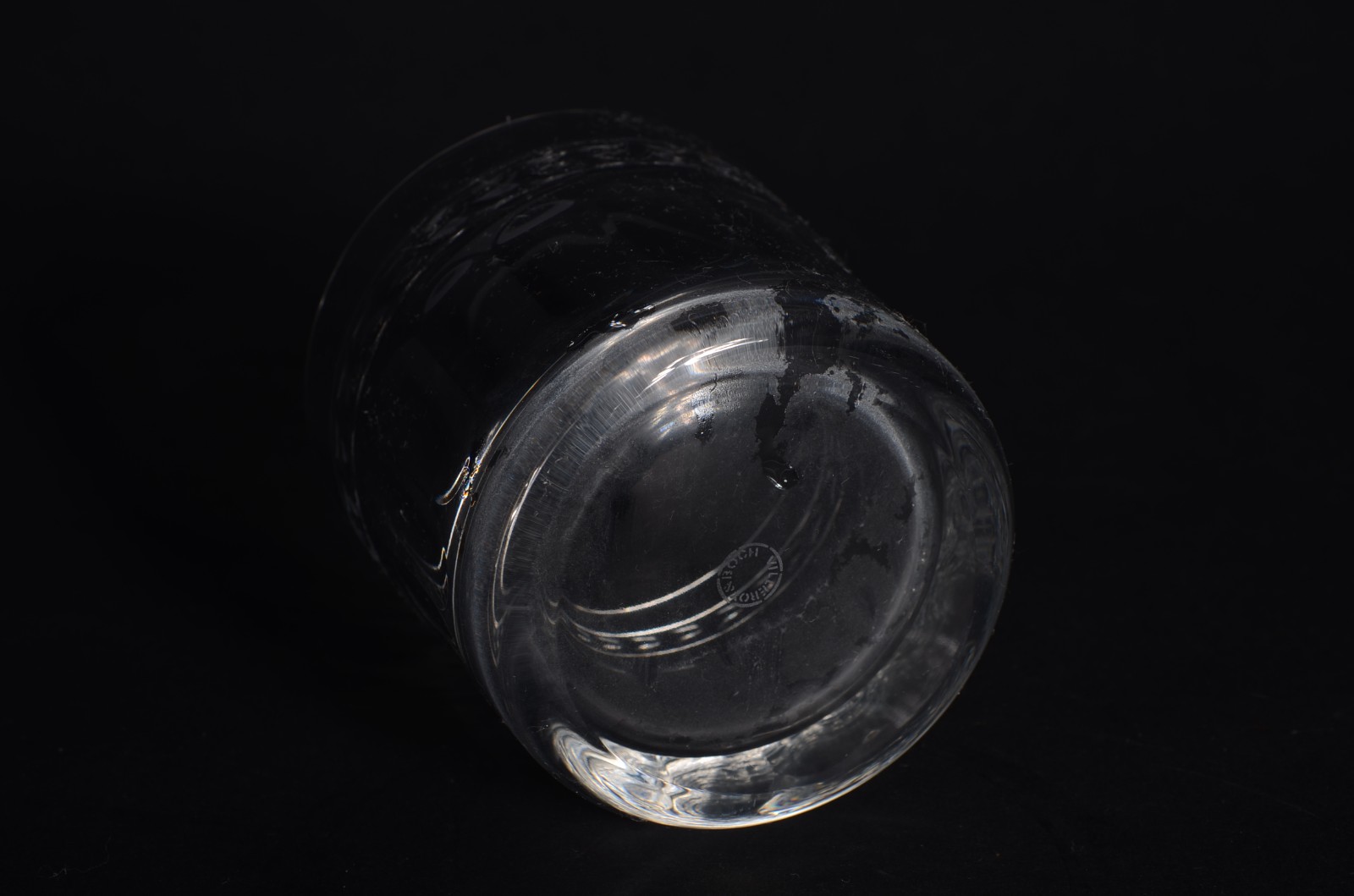 Oito copos de cristal alemão lapidado para Whisky. Um bicado. - foto 5 de 8