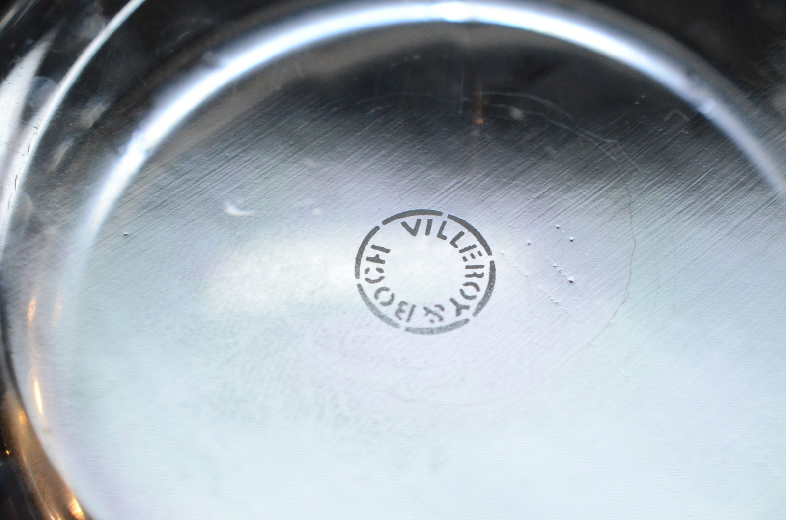 Oito copos de cristal alemão lapidado para Whisky. Um bicado. - foto 6 de 8