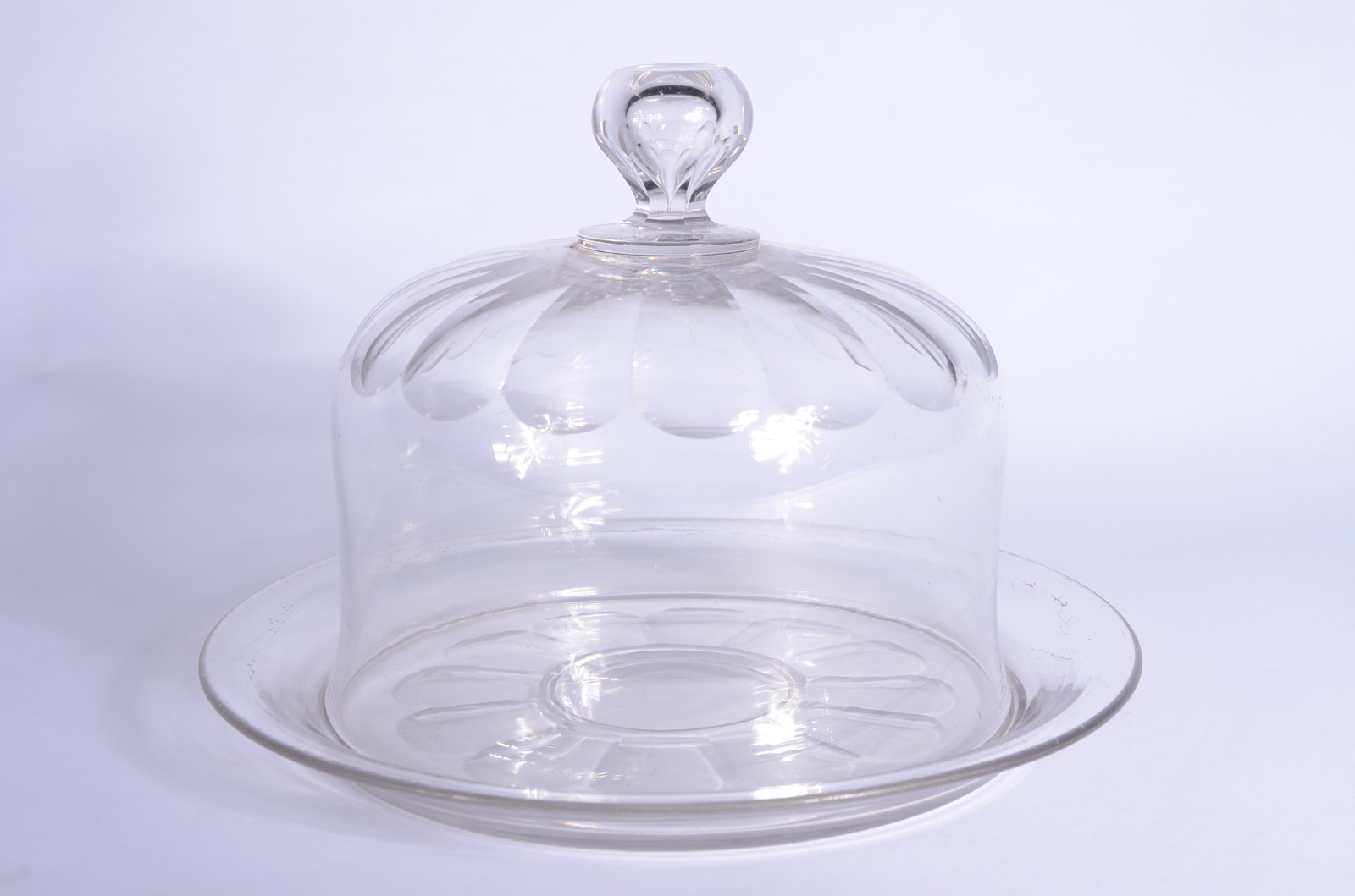 Queijeira de cristal com presentoir, lapidação "dedão", possivelmente... - foto 1 de 6
