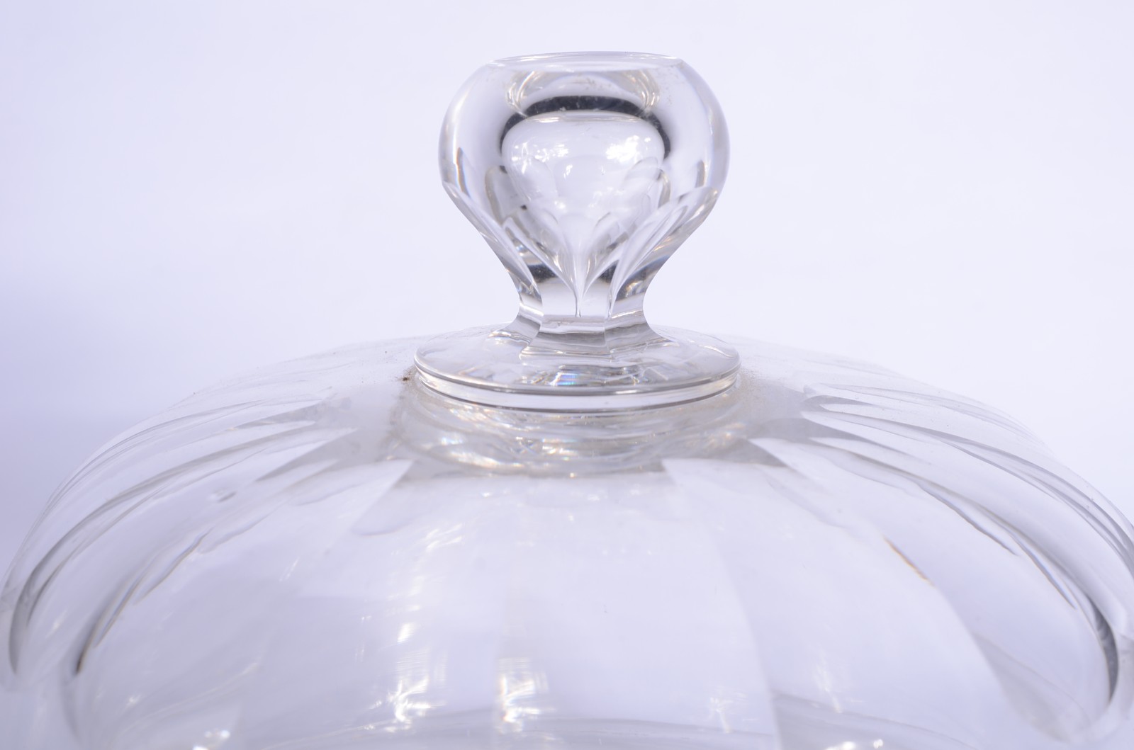Queijeira de cristal com presentoir, lapidação "dedão", possivelmente... - foto 2 de 6