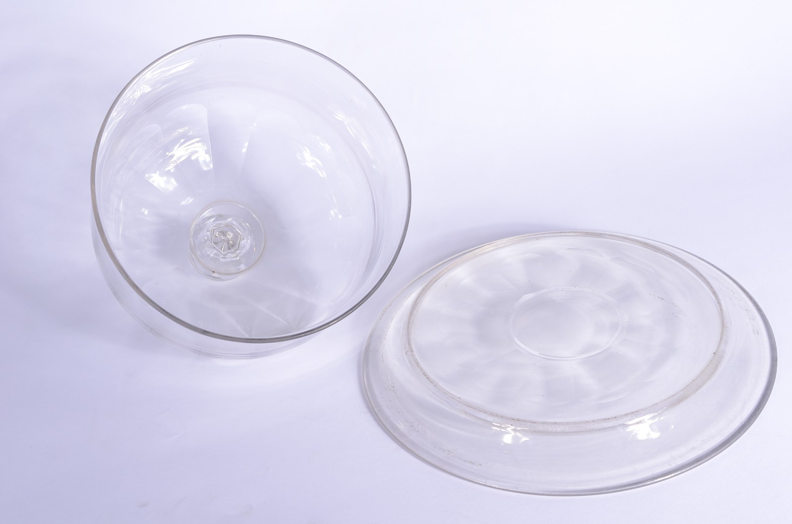 Queijeira de cristal com presentoir, lapidação "dedão", possivelmente... - foto 6 de 6
