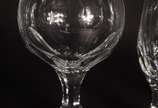 Arystal cristallerie,  - Serviço de cristal francês Arystal com bases oitavadas, composto de: 18 taças para água, 18 para vinho tinto, 18 para vinho branco e 20 flutes para ch