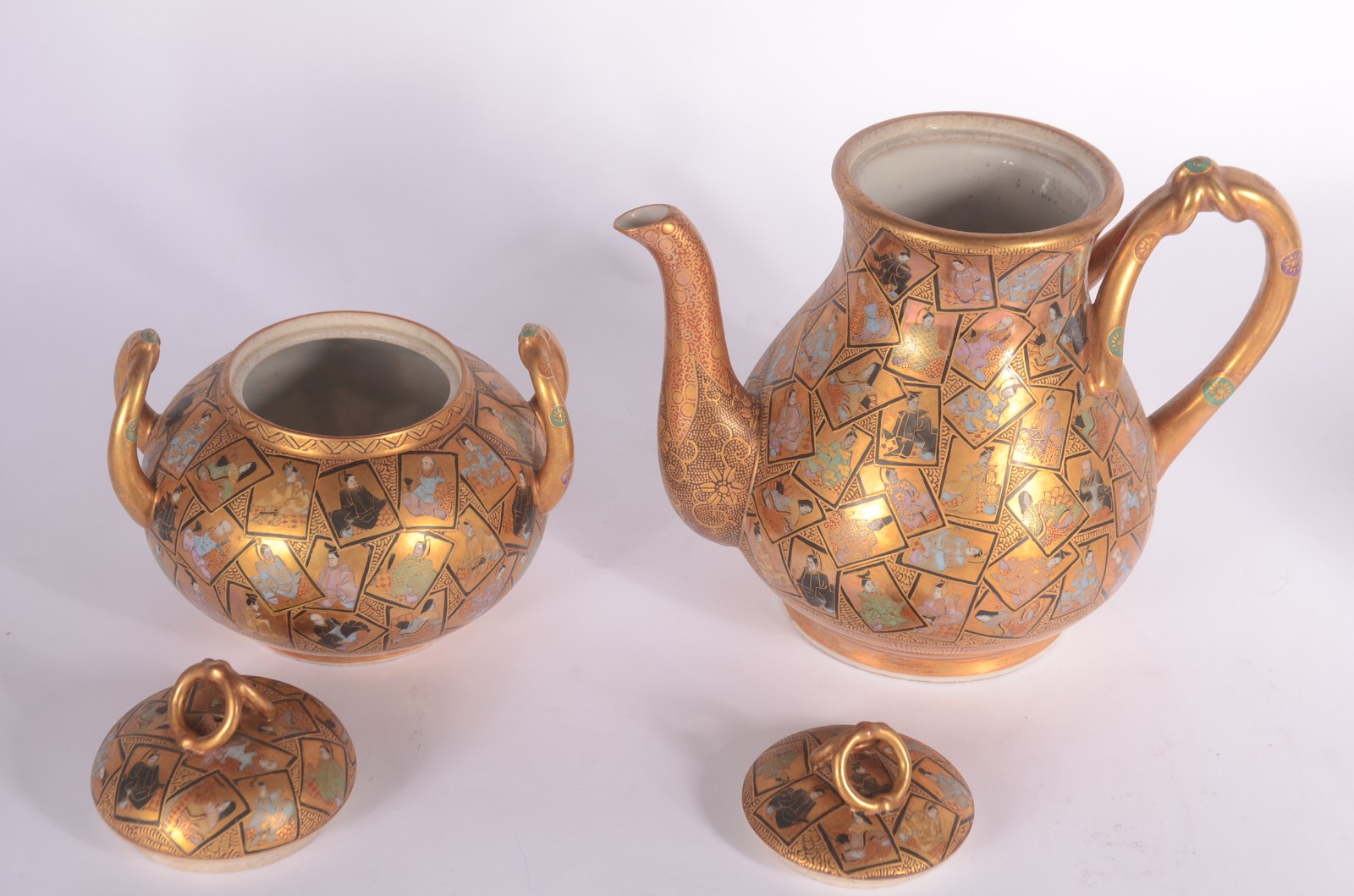 Conjunto para café de porcelana oriental, decorado com "fichas... - foto 4 de 11
