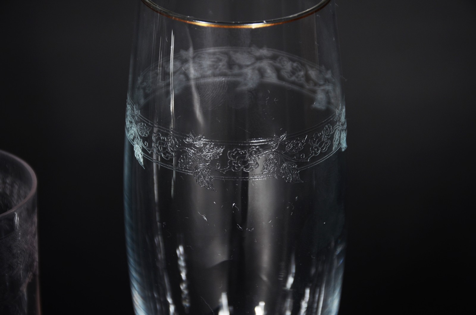 Diversas peças de cristal lavrado, sendo: 3 flutes maiores, 4 flutes... - foto 3 de 8