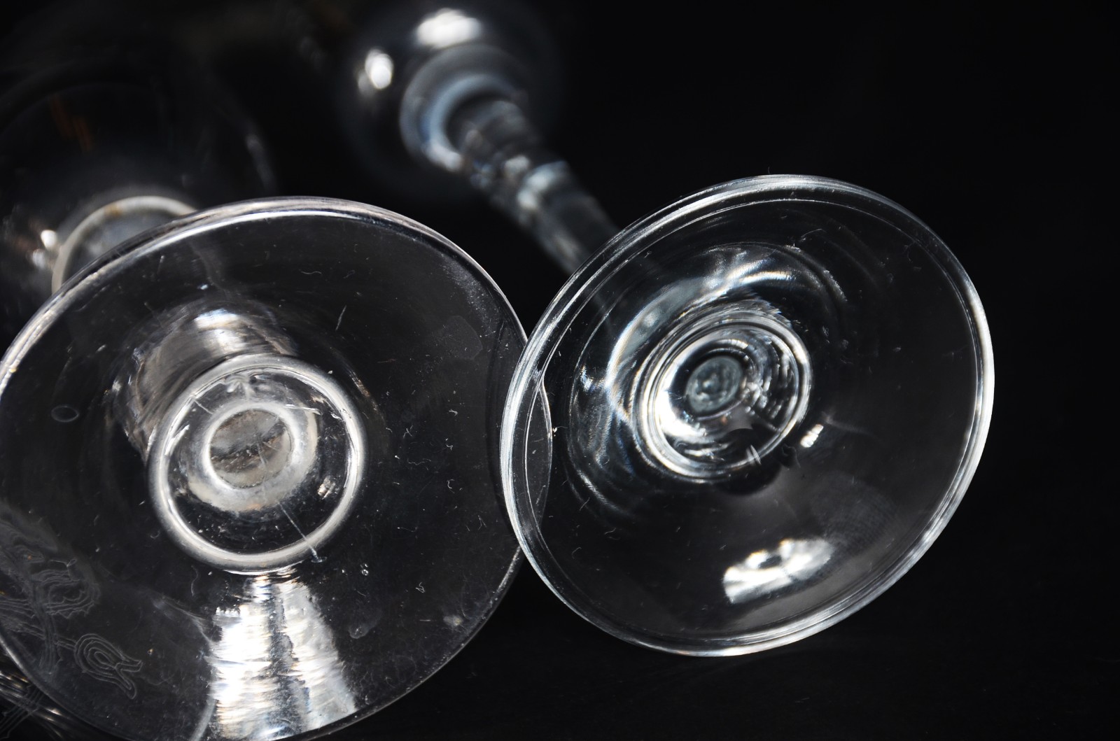 Diversas peças de cristal lavrado, sendo: 3 flutes maiores, 4 flutes... - foto 6 de 8