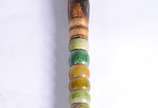 Pincel decorativo oriental com pedras e osso. - Pincel decorativo oriental com pedras e osso.
