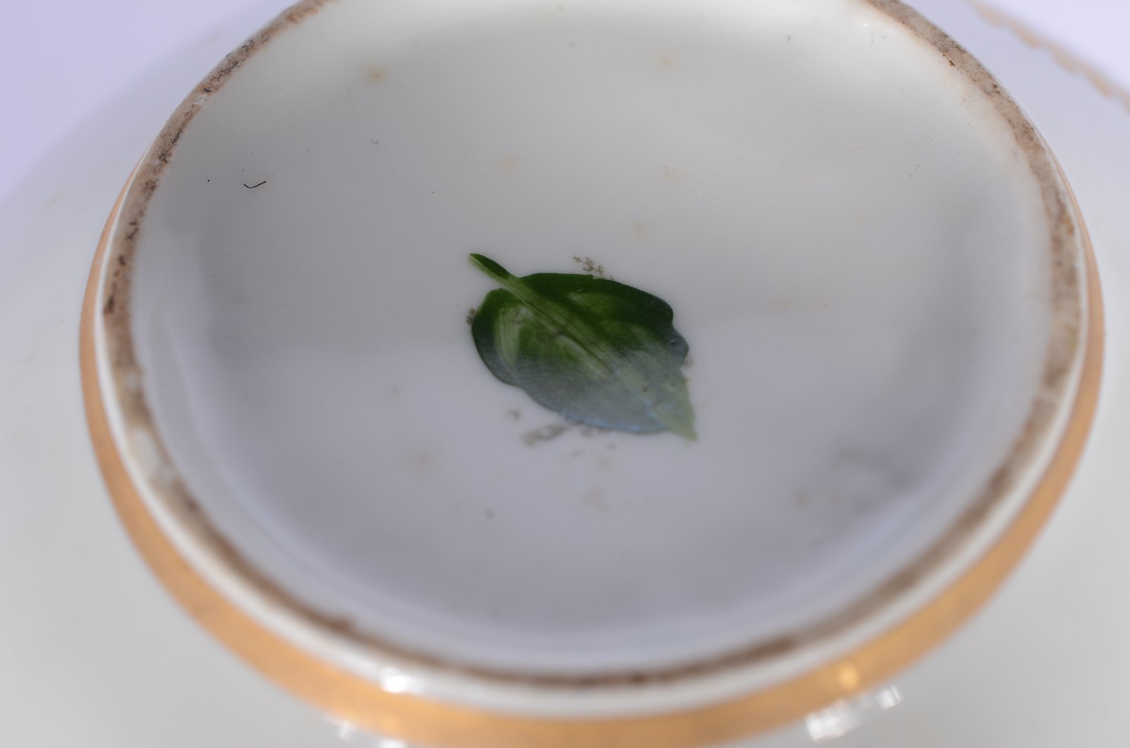 Parte de serviço de porcelana Mauá, composto de: 6 pratos rasos, 6... - foto 6 de 8