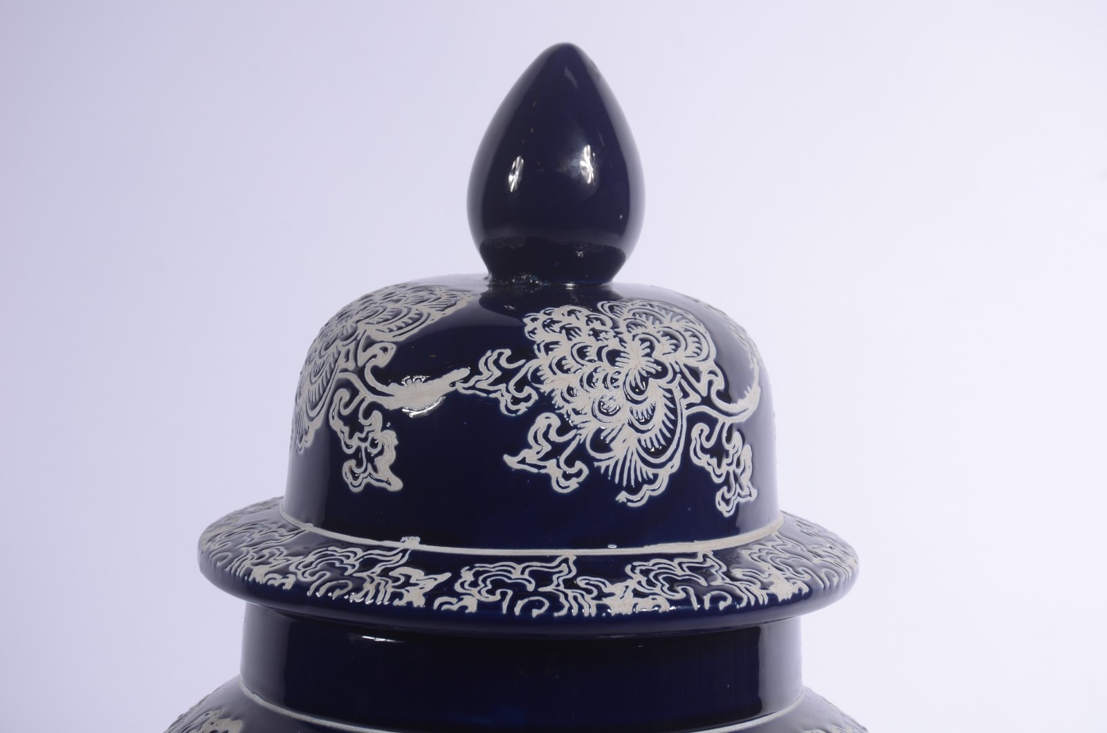 Potiche decorativo de porcelana azul e branca. - foto 3 de 8