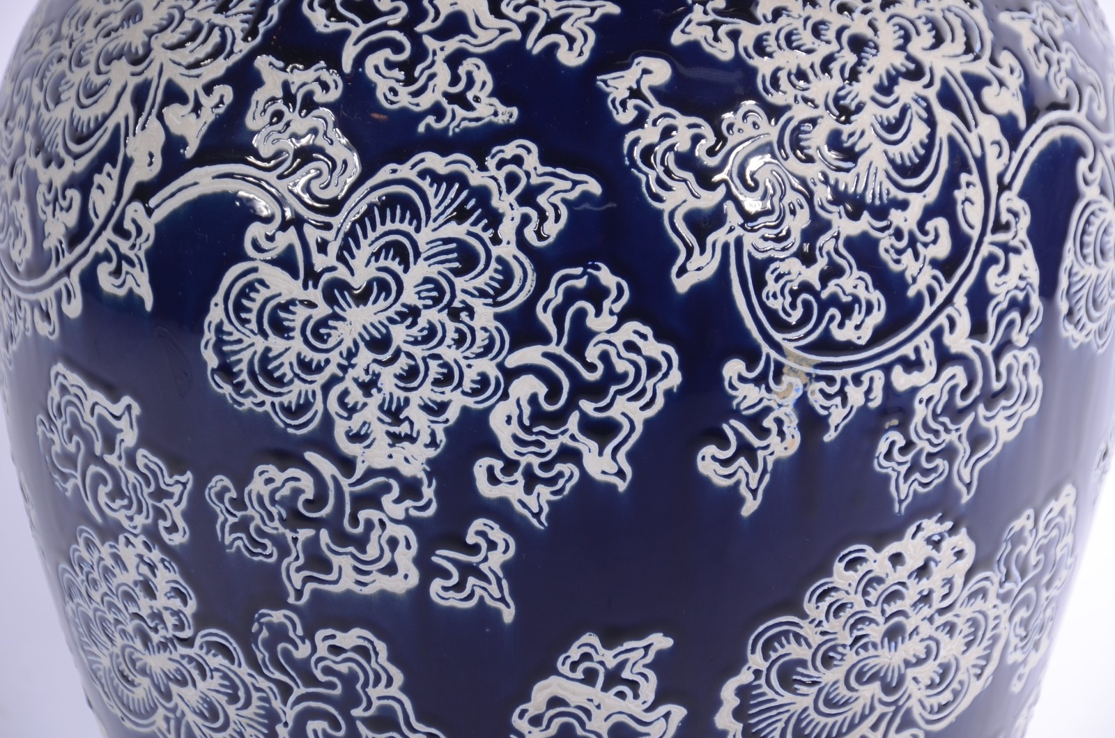 Potiche decorativo de porcelana azul e branca. - foto 4 de 8