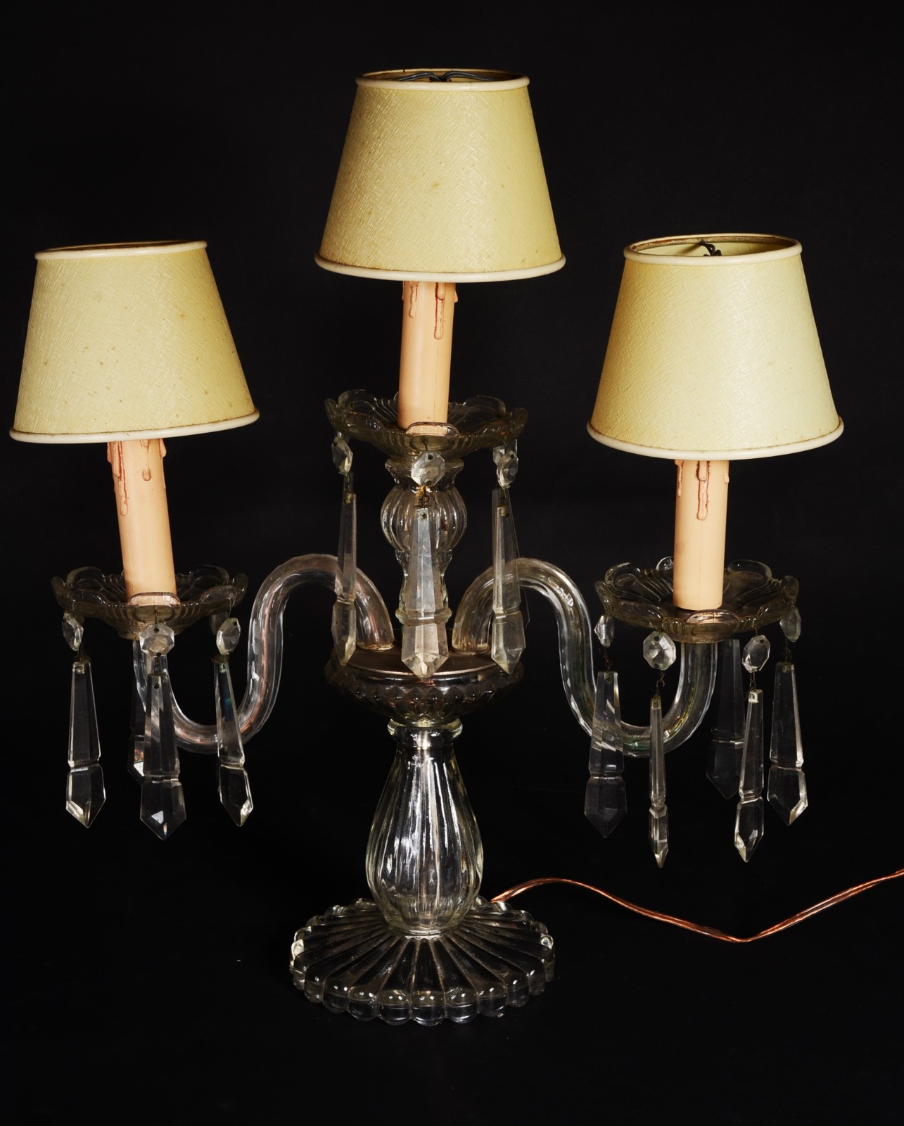 Abatjour de cristal na forma de candelabro para 3 luzes, pingentes... - foto 1 de 4