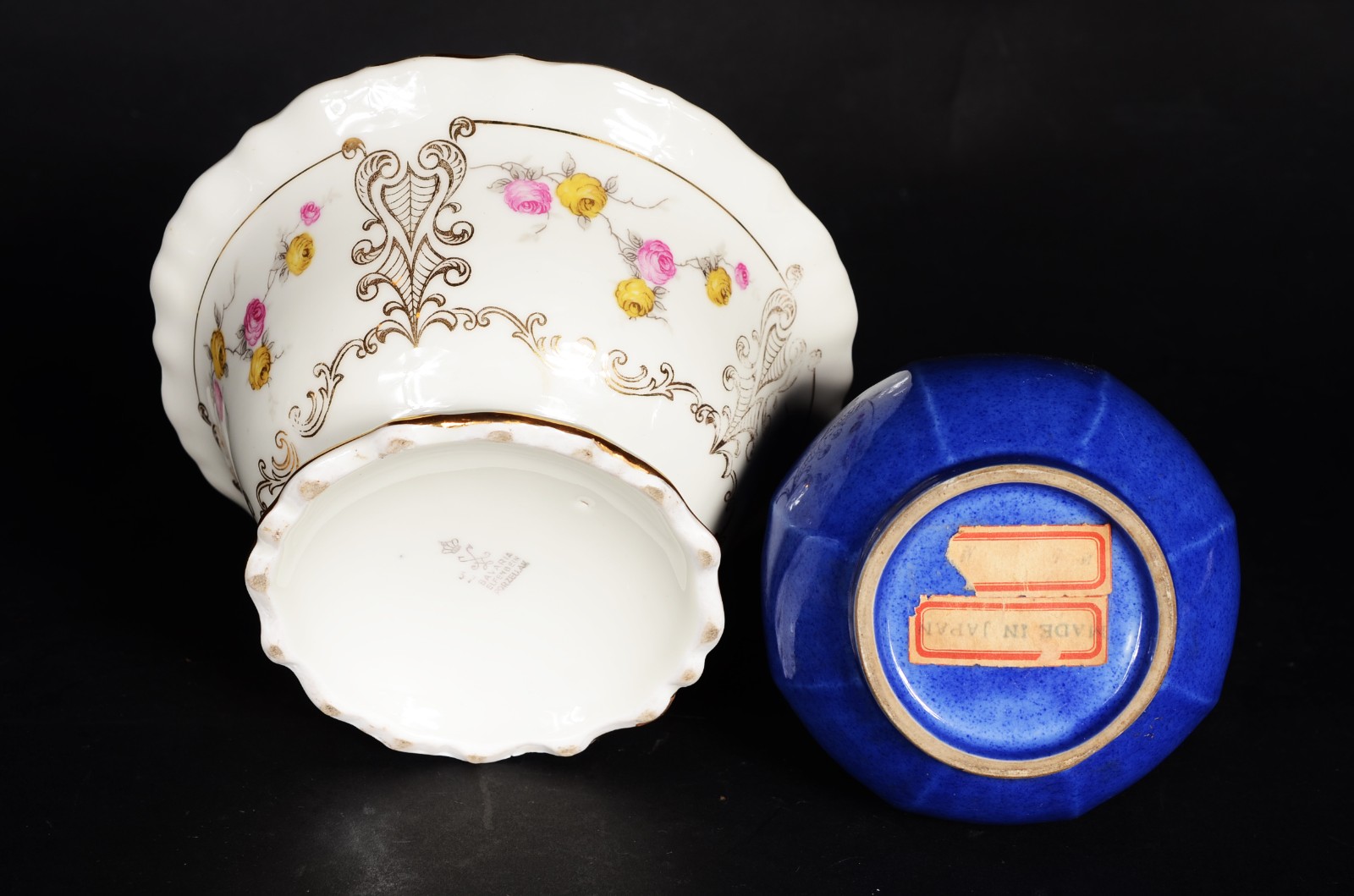Cinco peças diversas, sendo: bomboniere de porcelana Bavaria... - foto 7 de 11