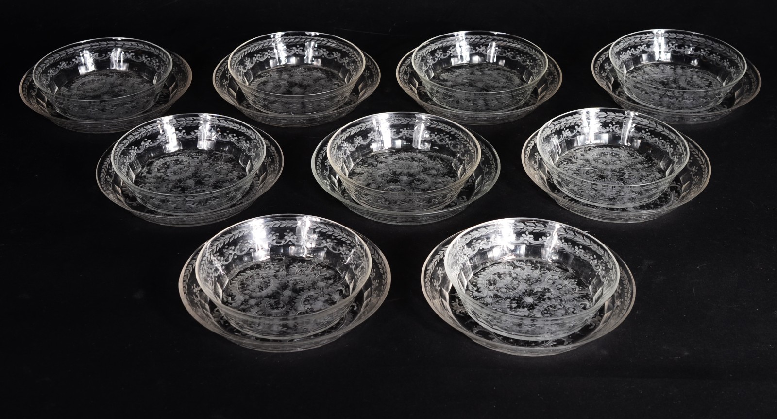 Conjunto com 9 lavandas com presentoir de cristal europeu lavrado. - foto 1 de 6