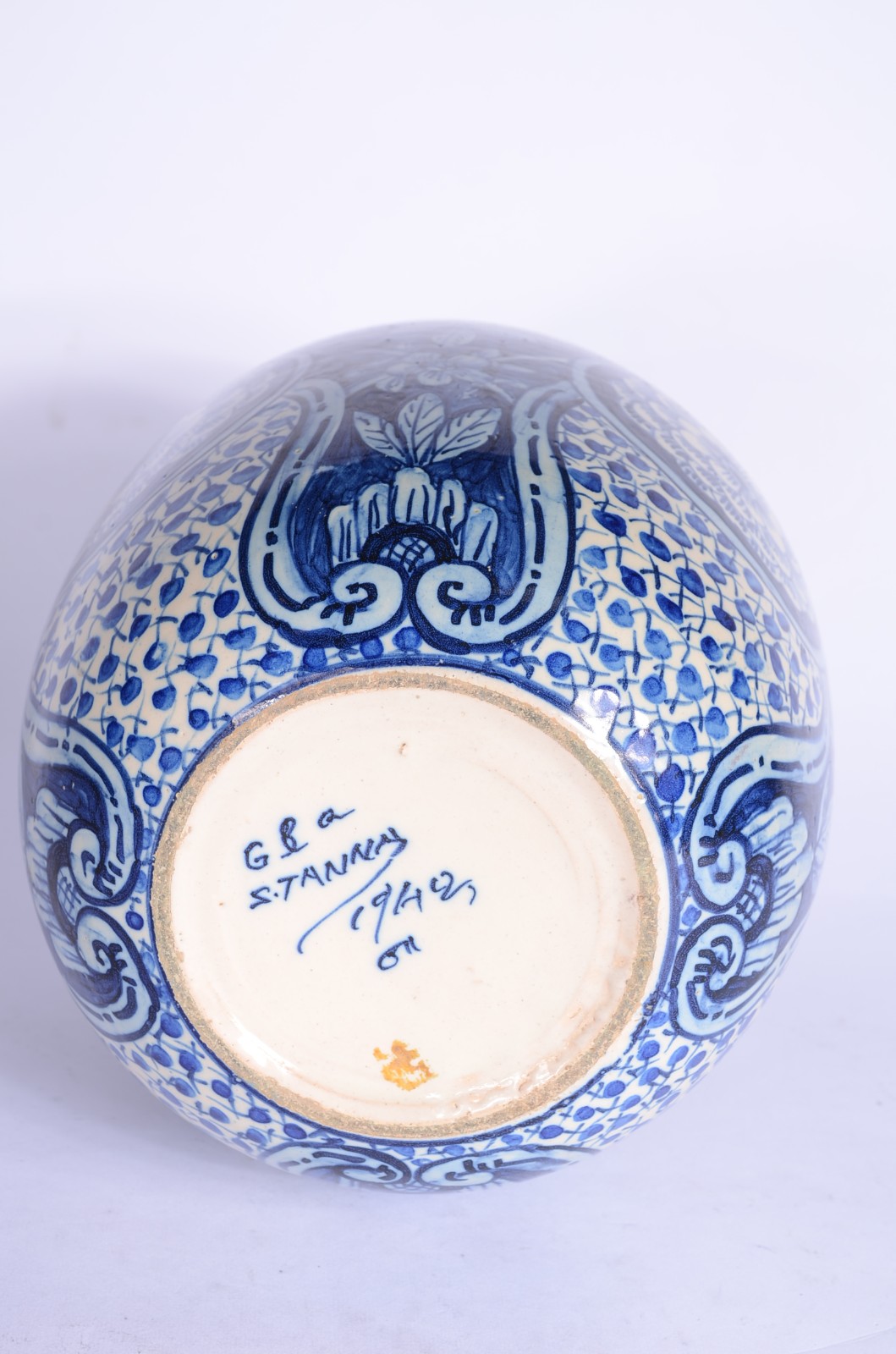 Vaso de cerâmica azul e branca. - foto 5 de 5
