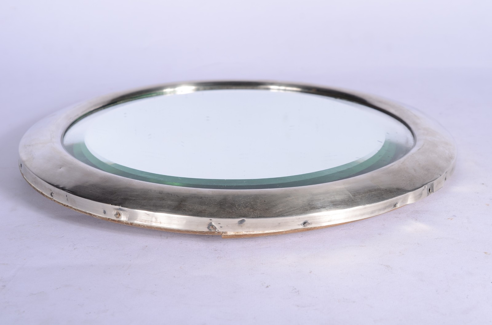 Espelho de mesa de cristal bisotado com borda de prata, feitio... - foto 4 de 6