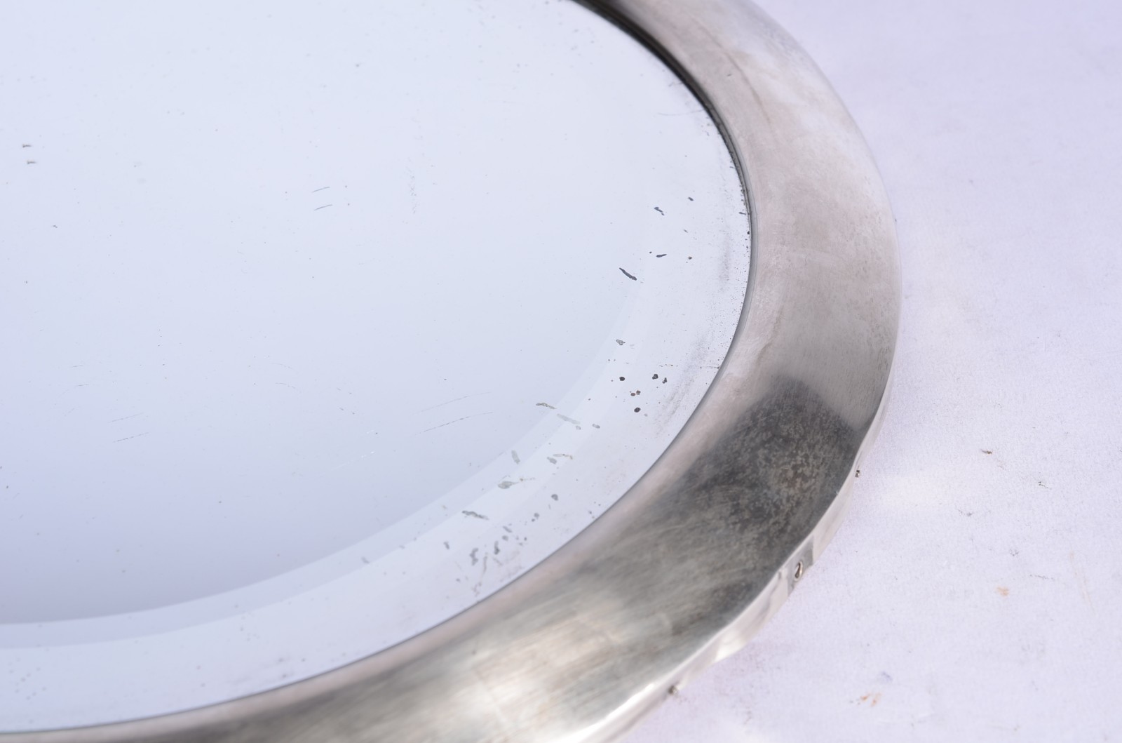 Espelho de mesa de cristal bisotado com borda de prata, feitio... - foto 6 de 6