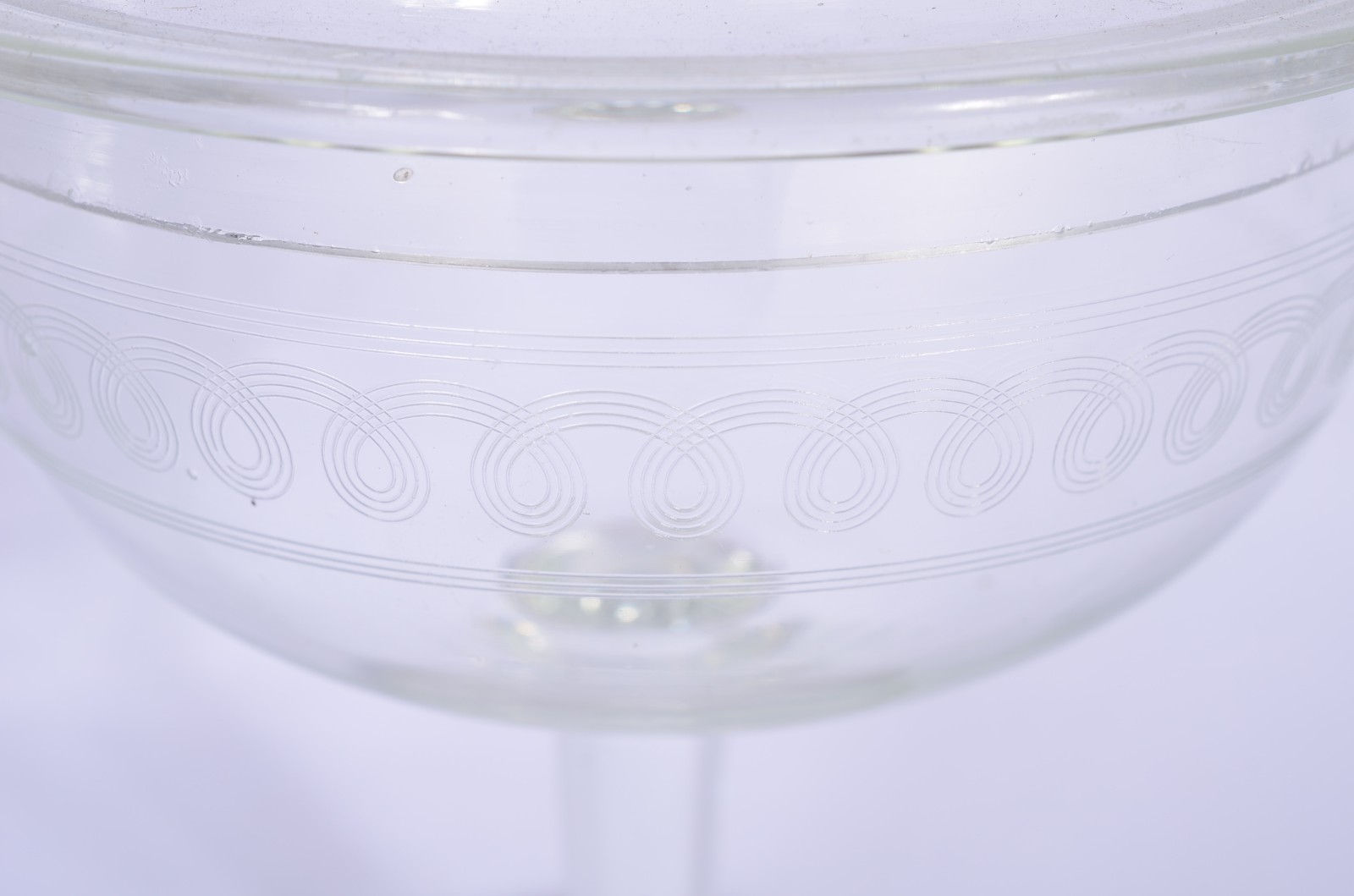 Quatro compoteiras de vidro/cristal diversos modelos. A maior com... - foto 10 de 11