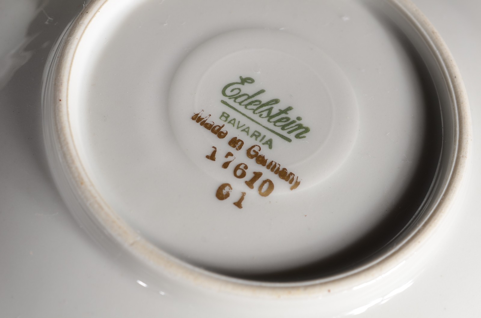 Conjunto com 9 xícaras de café com pires de porcelana alemã Edelstein... - foto 7 de 8