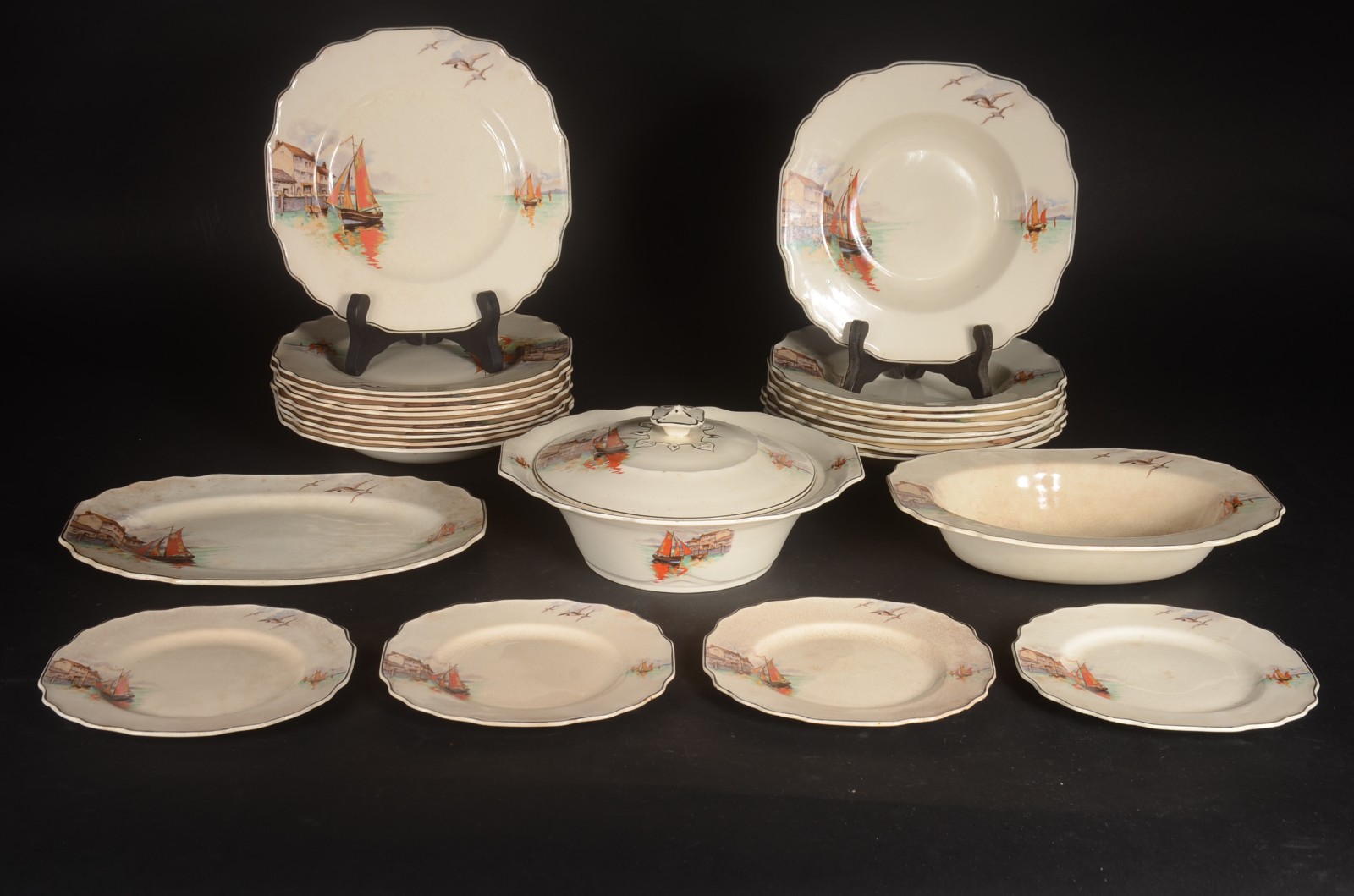 Serviço de jantar de faiança inglesa Myott, Staffordshire, decorados... - foto 1 de 9